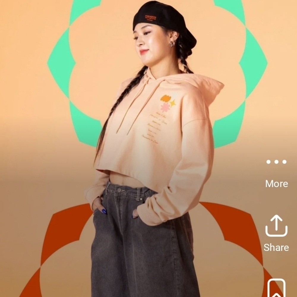 BTS Permission to Dance PTD 2022 — SOLD OUT / Rare Peach Crop Hoodie — Size S - Picture 2 of 9